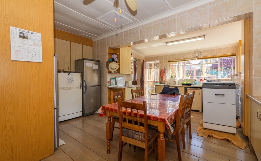 6 Bedroom Property for Sale in Morewag Free State